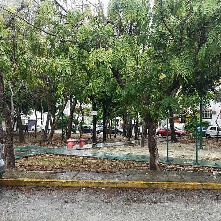 Departamento En El Centro De Канкун Екстериор снимка